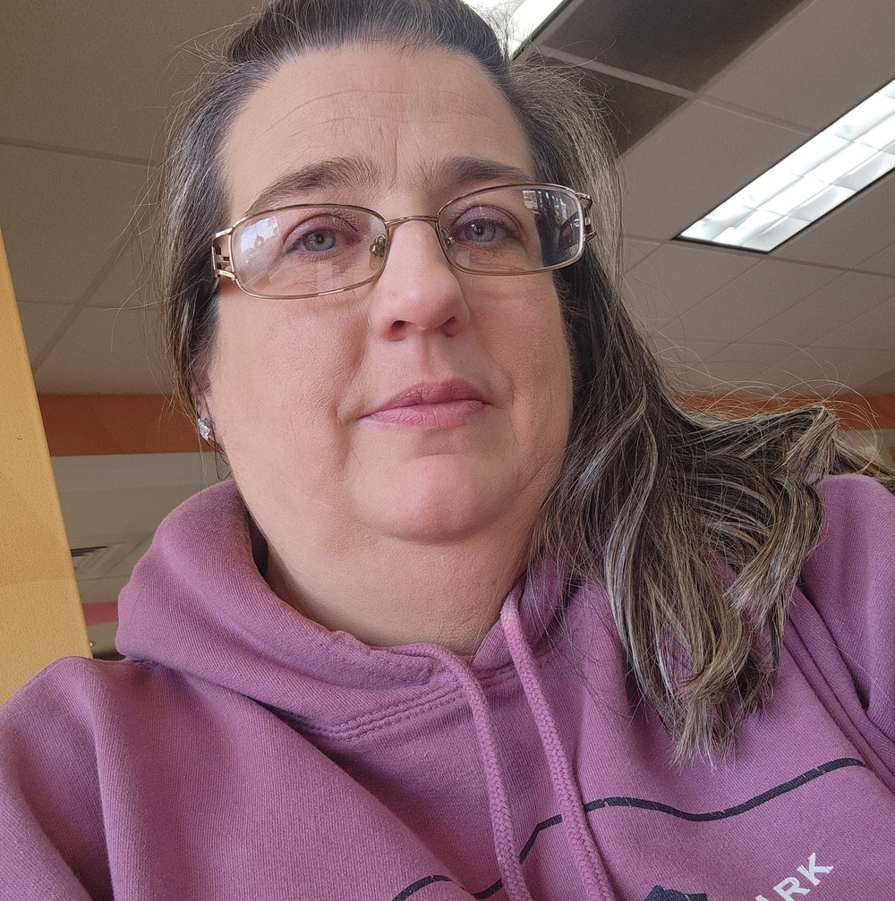 Meet your Posher, Cassandra